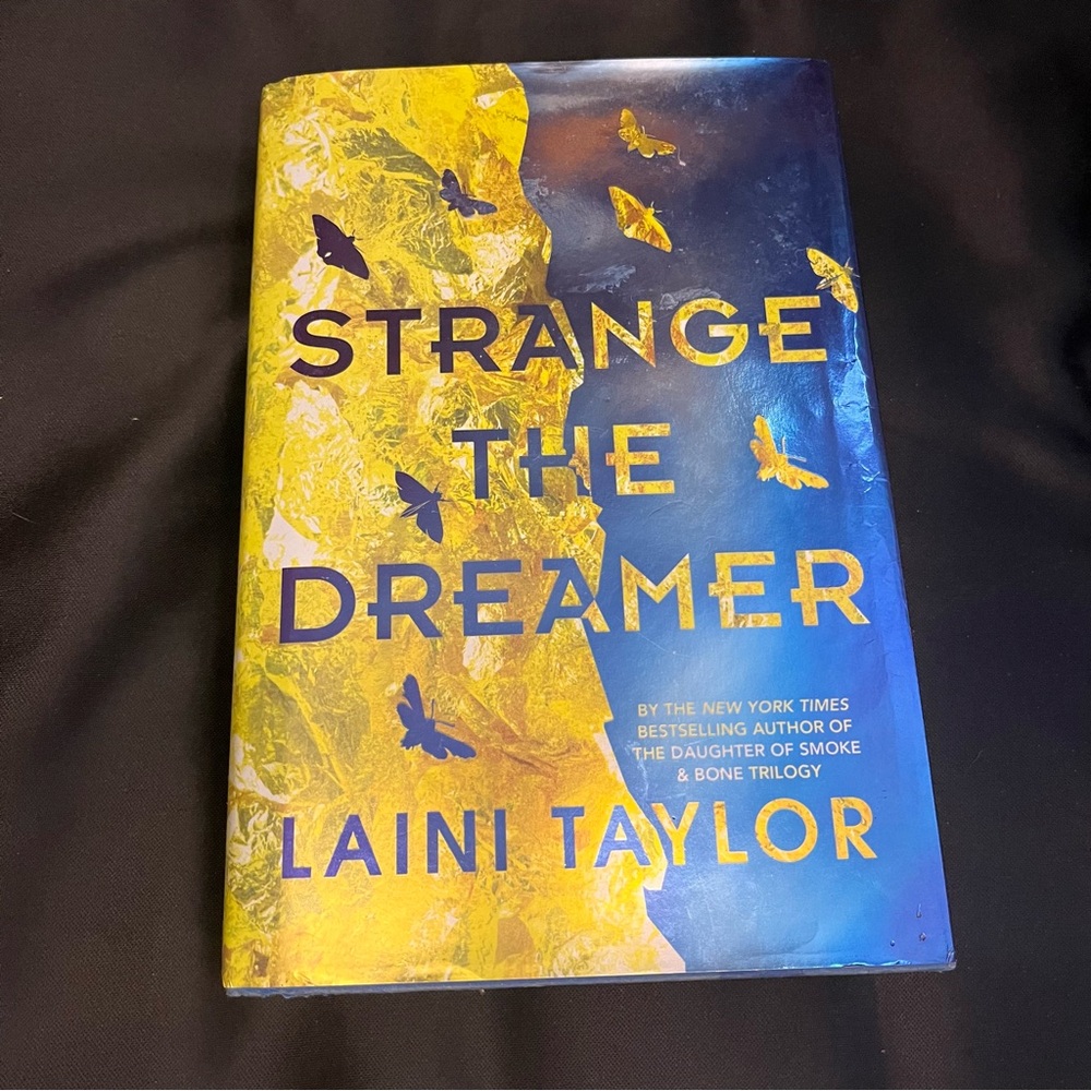 Book “Strange the Dreamer” by Laini Taylor. Used Copy